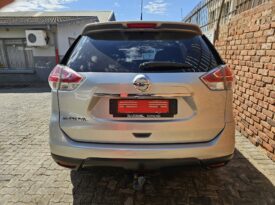 (1300) 2015 NISSAN X-TRAIL 2.5 SE 4X4 CVT FOR SALE IN RUSTENBURG