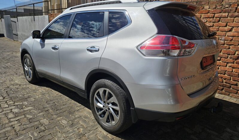 (1300) 2015 NISSAN X-TRAIL 2.5 SE 4X4 CVT FOR SALE IN RUSTENBURG